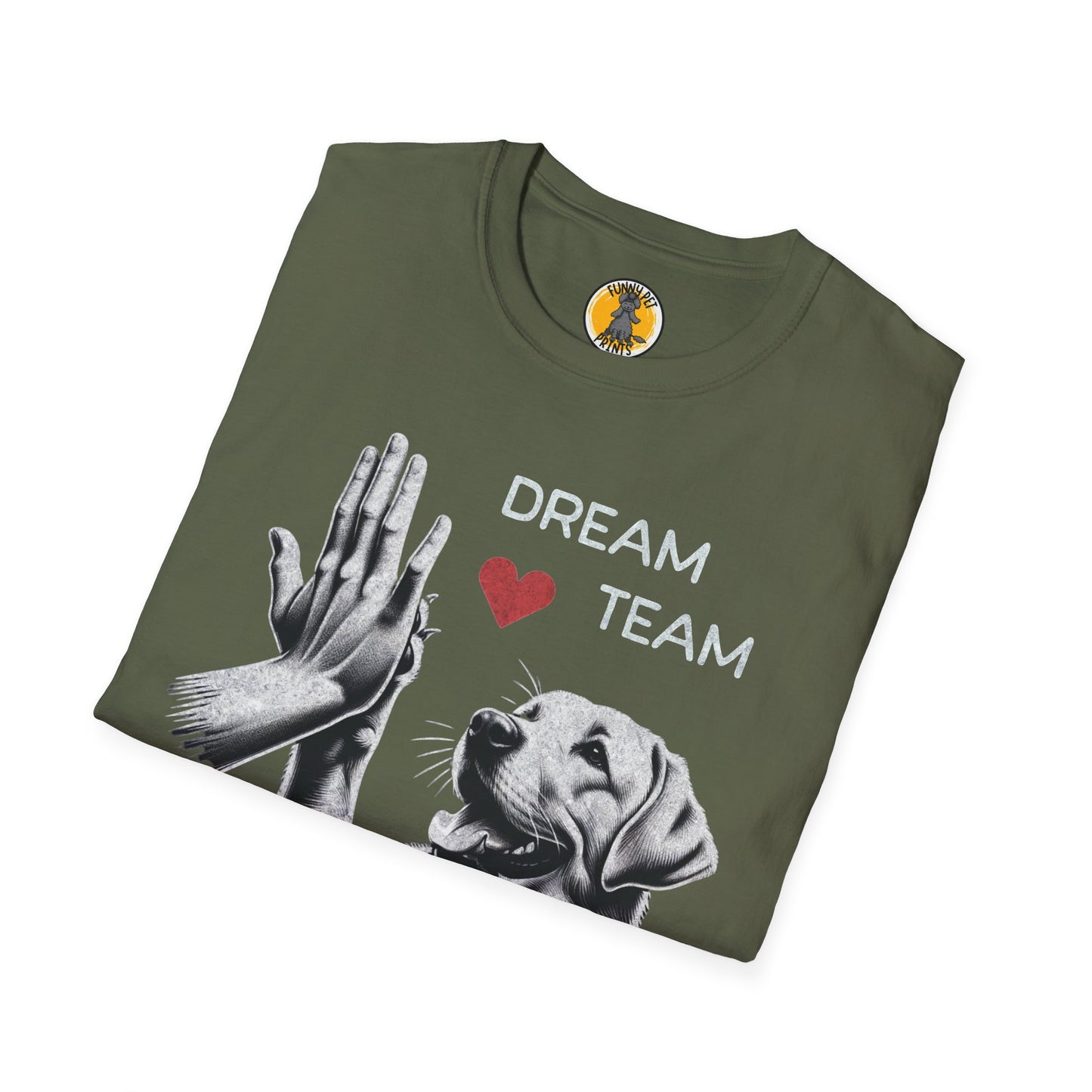 "Dream Team“ mit einem Labrador, der ein High Five gibt, Unisex Softstyle T-Shirt