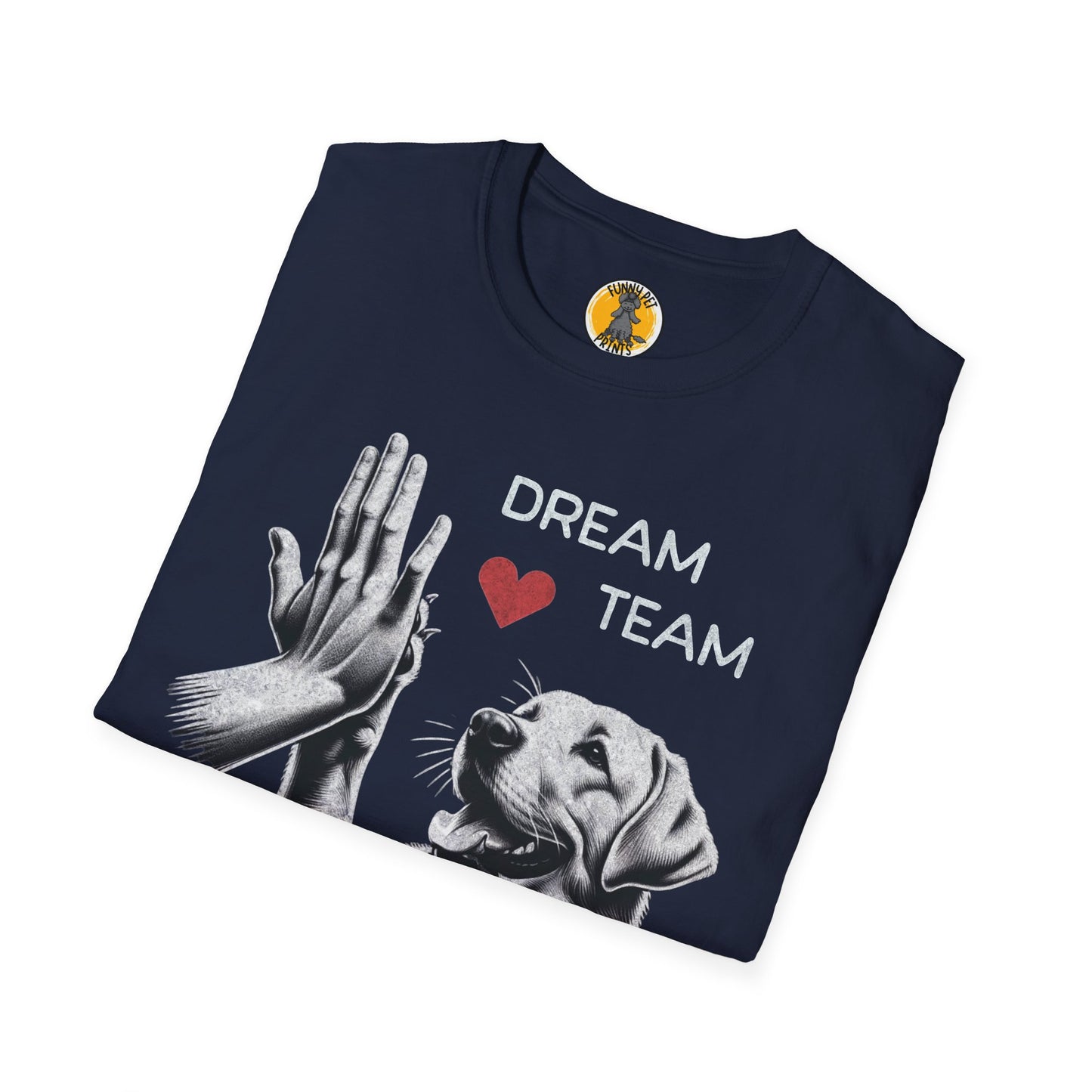 "Dream Team“ mit einem Labrador, der ein High Five gibt, Unisex Softstyle T-Shirt