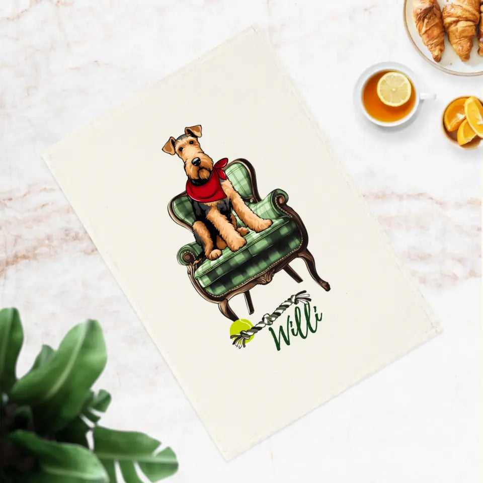 Geschirrhandtuch Airedale auf Sessel - personalisierbar