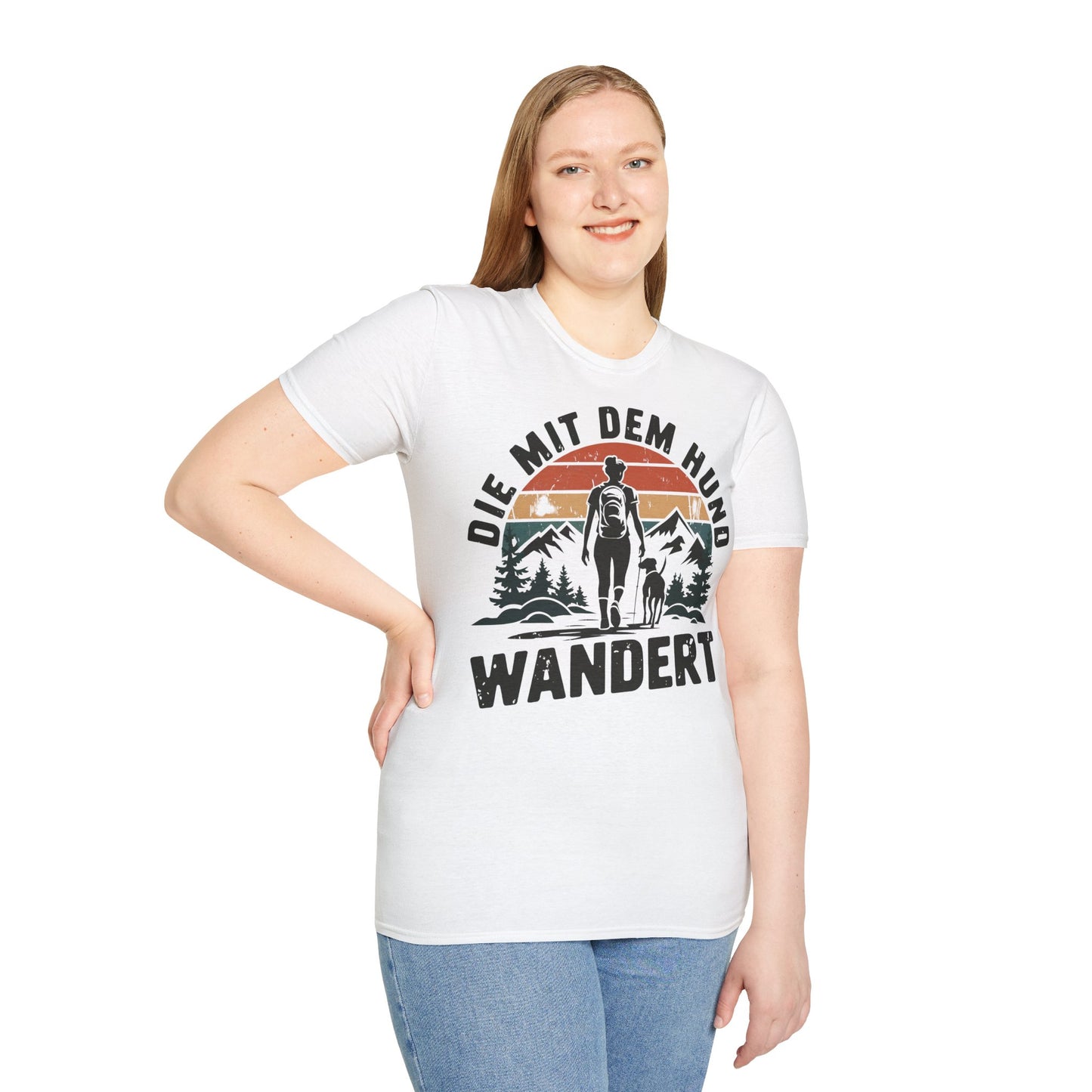 Die mit dem Hund wandert, Shirt für Frauen, Hundeliebhaberinnen und Wanderfreunde