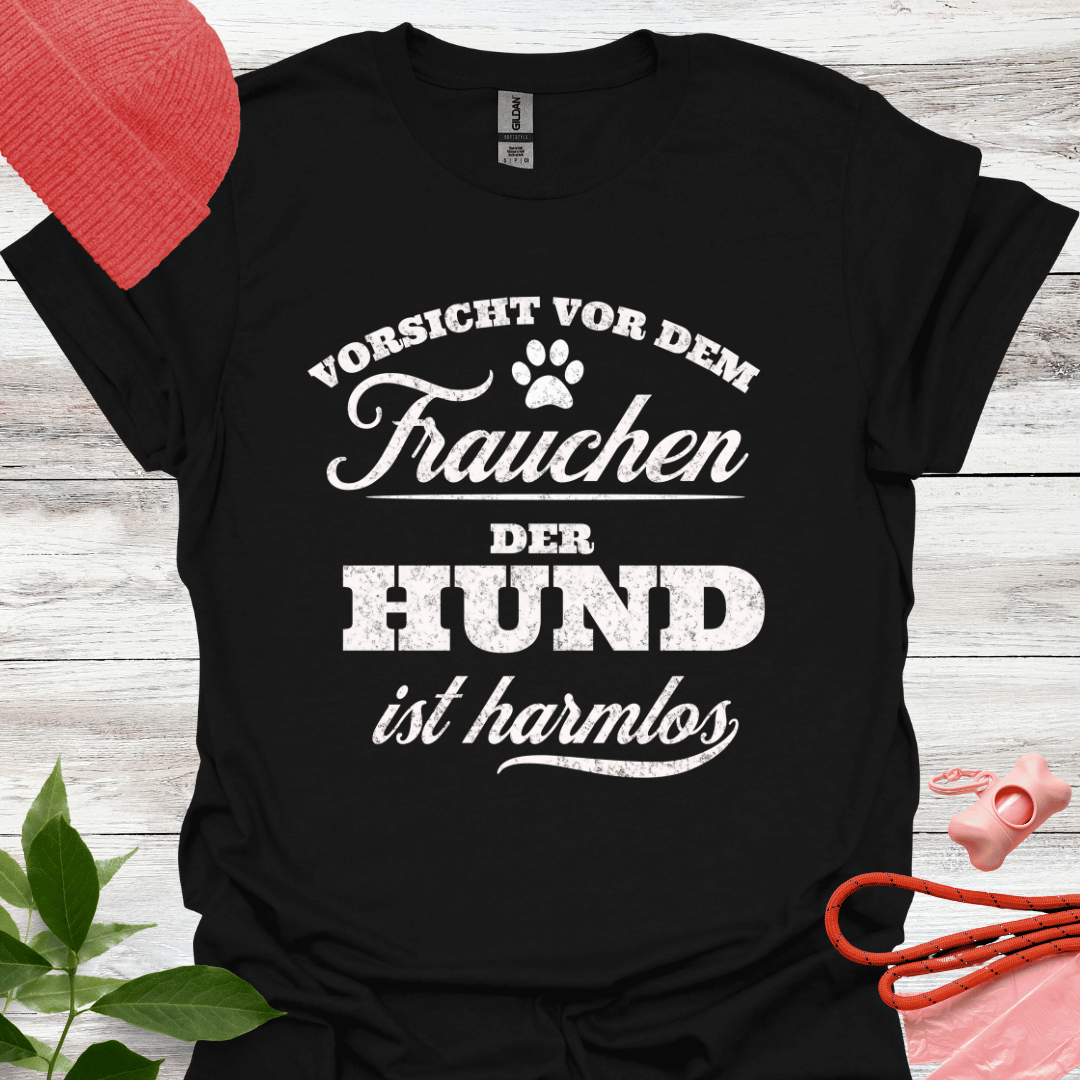 Vorsicht vor dem Frauchen, der Hunde ist harmlos. Lustiges T-Shirt für Hundeliebhaberinnen, Unisex Softstyle T-Shirt