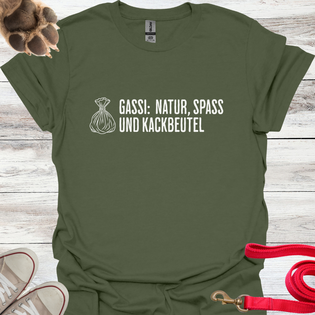 Gassi: Natur, Spaß und Kackbeutel, Lustiges T-Shirt für Hundeliebhaber, Unisex Softstyle T-Shirt