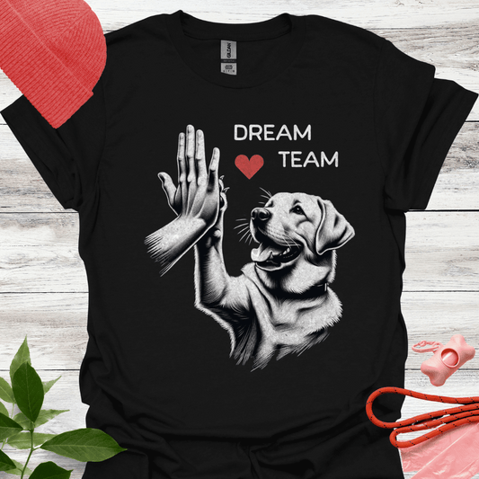 "Dream Team“ mit einem Labrador, der ein High Five gibt, Unisex Softstyle T-Shirt