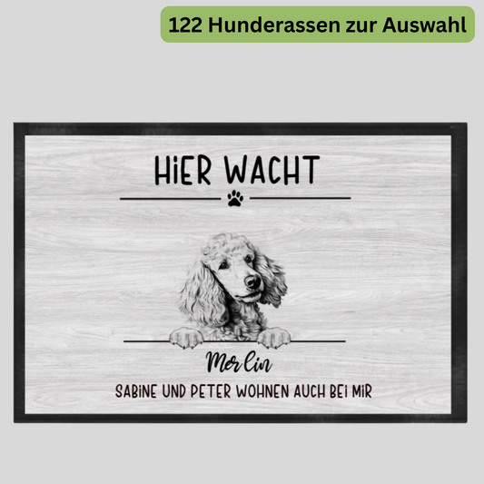 Personalisierbare Fußmatte mit Hund  "Hier wacht"